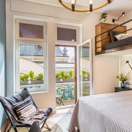 Premium Rooms By Hi5 - Style At The Comedy Theater Βουδαπέστη Εξωτερικό φωτογραφία