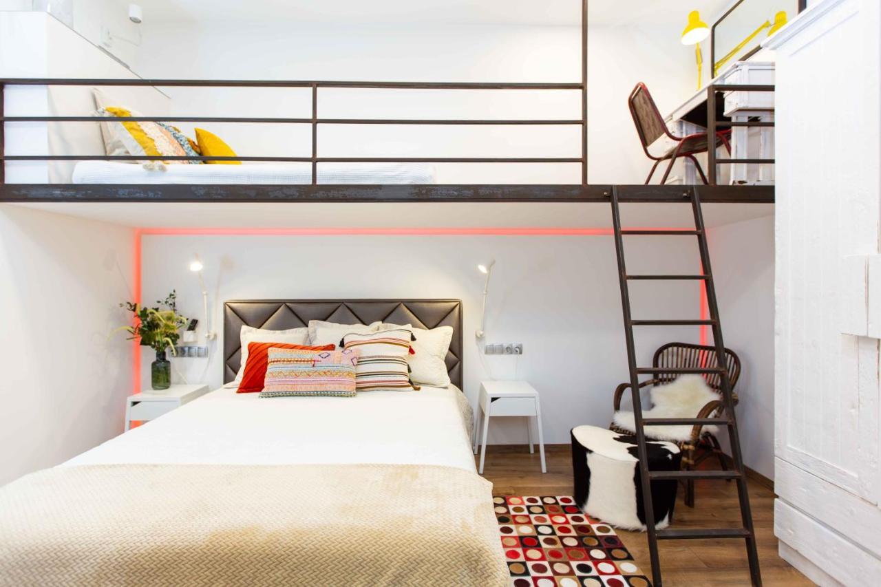 Premium Rooms By Hi5 - Style At The Comedy Theater Βουδαπέστη Εξωτερικό φωτογραφία