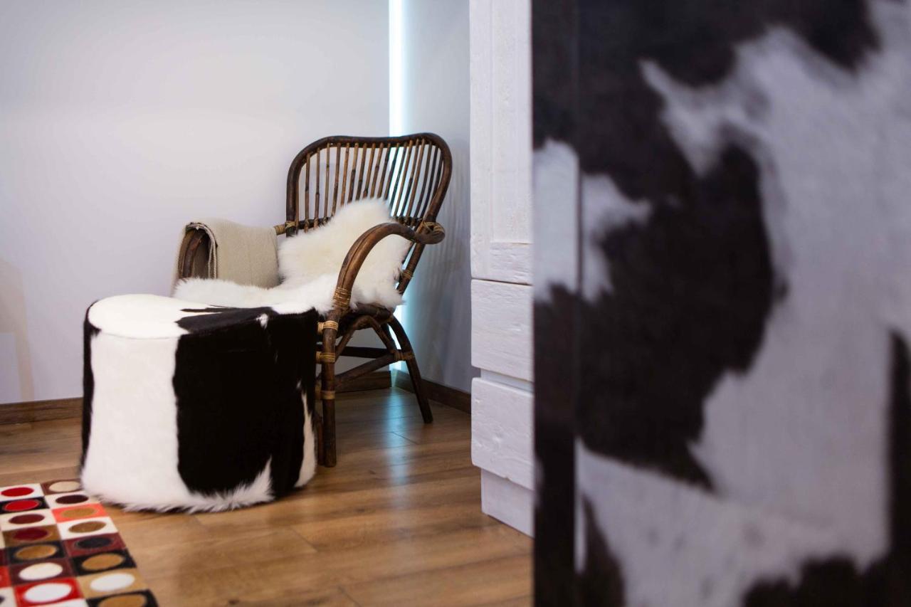 Premium Rooms By Hi5 - Style At The Comedy Theater Βουδαπέστη Εξωτερικό φωτογραφία